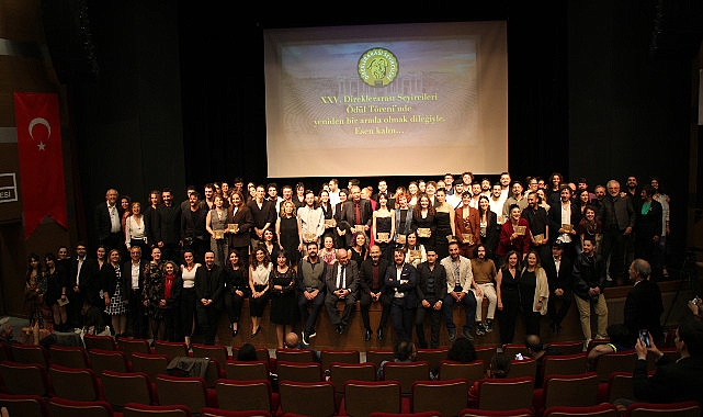 İstanbul Büyükşehir Belediyesi Şehir Tiyatroları, 24. Direklerarası Seyirci Ödülleri’nden “Sahne Tasarımı” ödülüne layık görüldü
