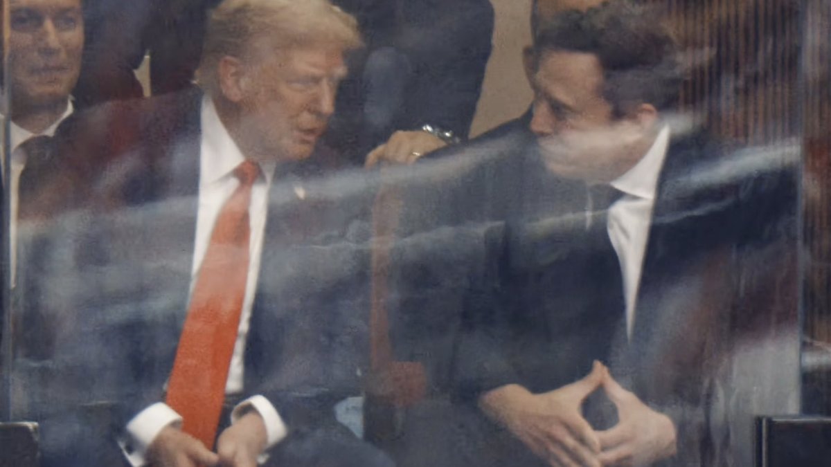 Trump, Charlie Kirk için düzenlenen anma törenine katıldı