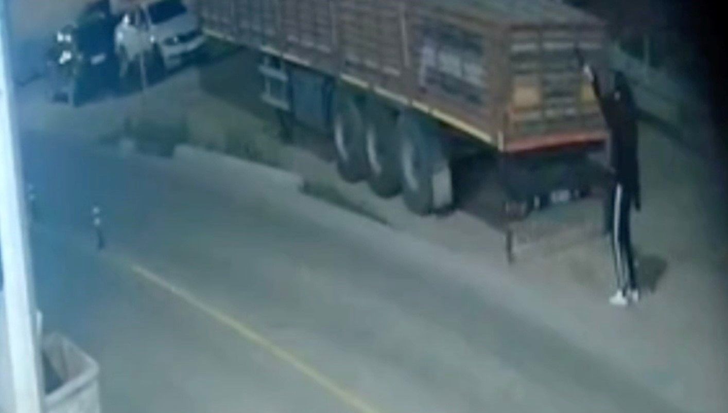 Tüfekle binayı kurşunlayıp kaçtılar: İki kardeş gözaltına alındı