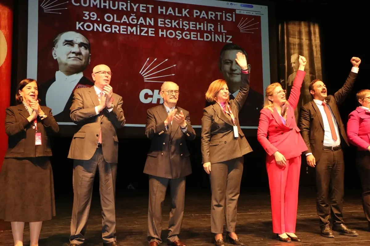 chp eskisehir il kongresi gerceklesti Ez93TunZ.jpg