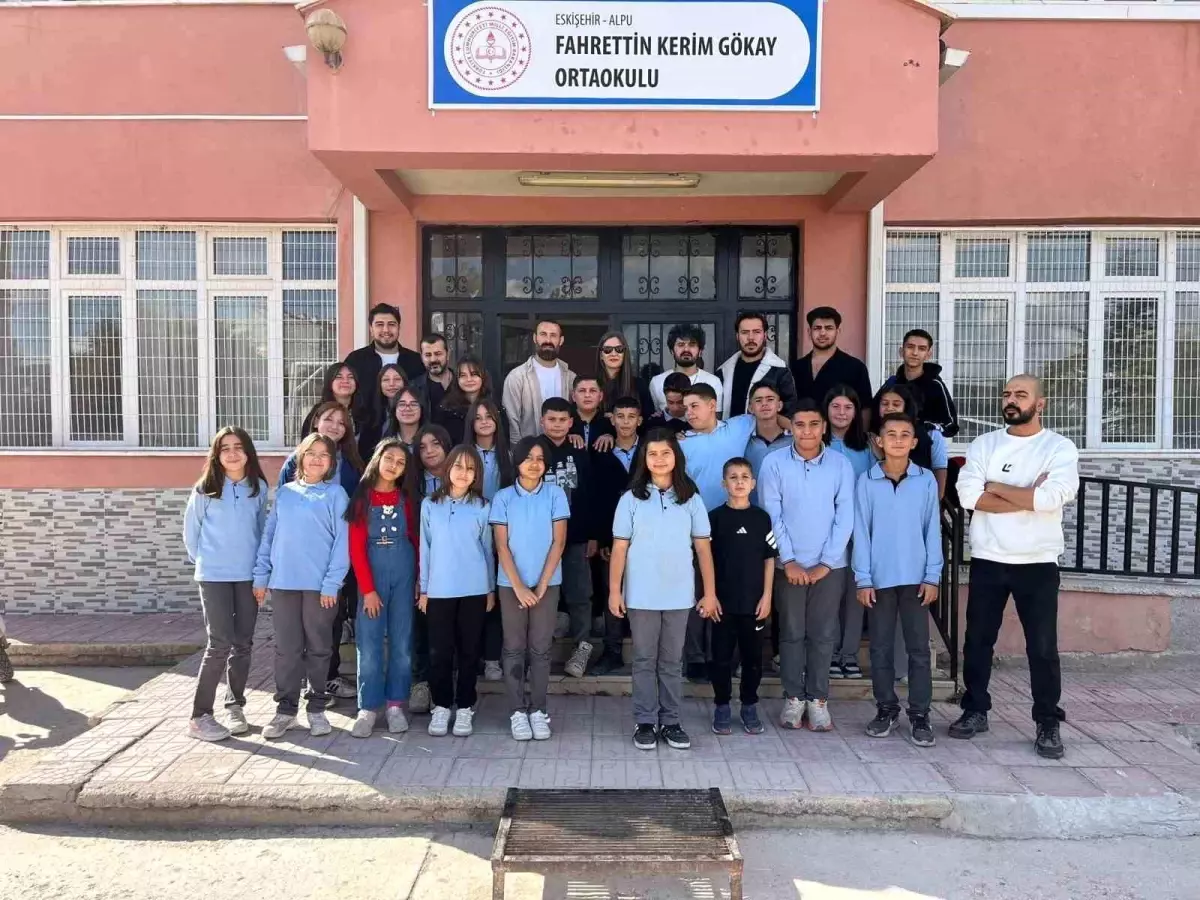 eskisehirde ogrencilere ucretsiz tiras hizmeti saglandi DgWqbqBN.jpg