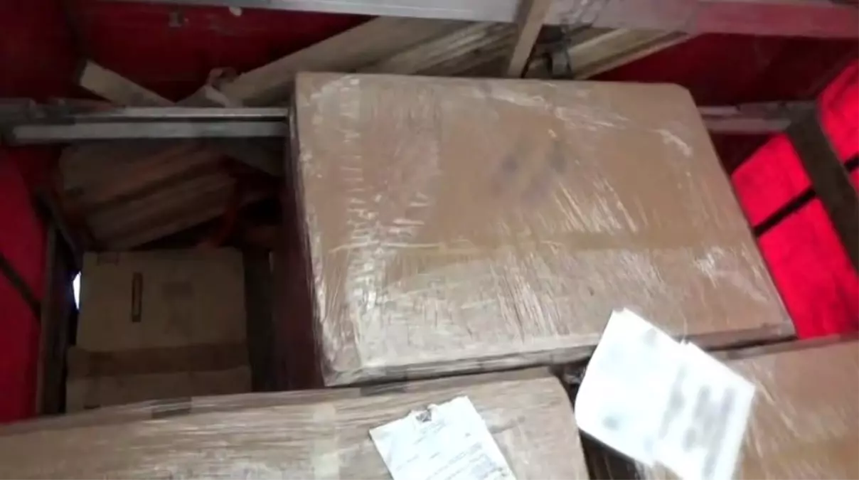 sivasta ilac yuklu tirda 8 kacak gocmen yakalandi 49rU3dwm.jpg