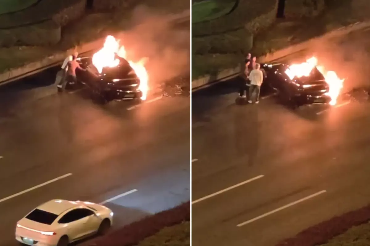 yanginda kapisi kilitli kalan arac surucuye mezar oldu dev marka borsada cakildi ILGR5xj7.jpg