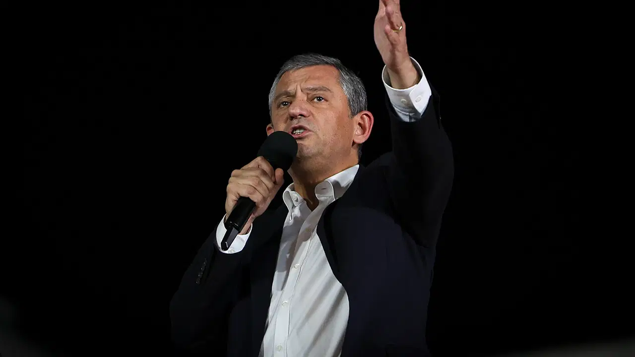 akin gurleke sure vermisti ozgur ozelden bu aksam icin saatli cagri txE7sL21.jpg