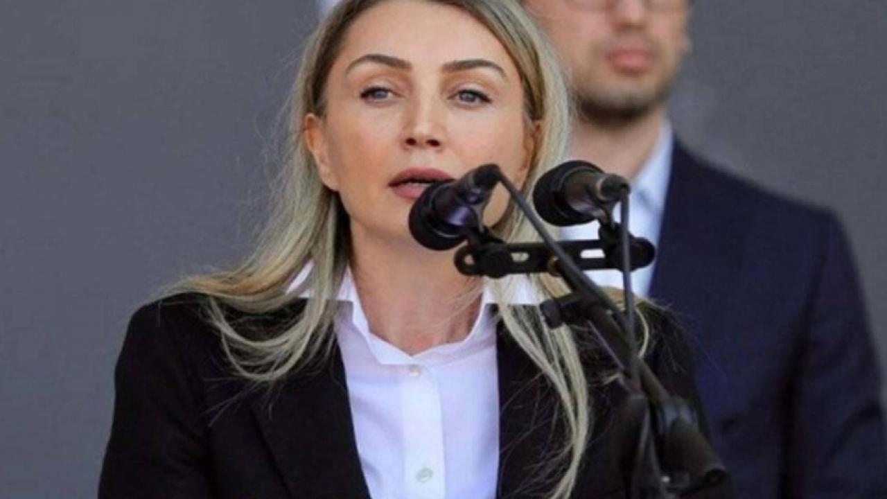 dilek imamoglunun diplomatik pasaportu iptal edildi O34VfMmS.jpg