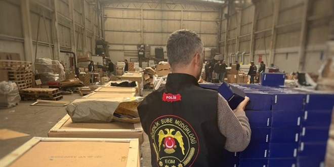 kocaelide 38 bin 208 taklit arac parcasi ele gecirildi J6CL26A6.jpg