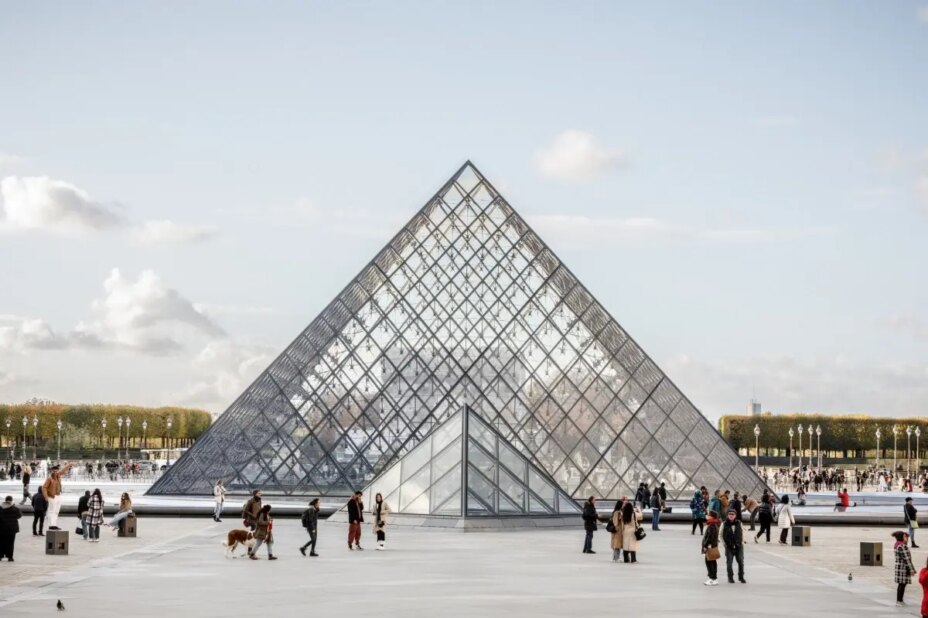 louvre muzesi soygununda 1 tutuklama daha sV1z4aSc.jpg
