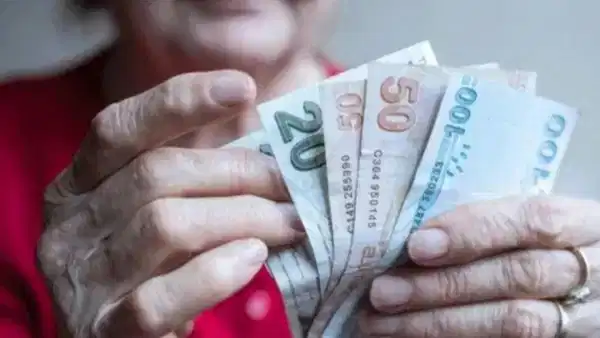 Emeklilere Bayram İkramiyeleri Zamanında Ödeniyor