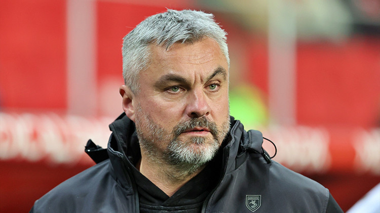 Thomas reisin yeni takimi aciklandi NLvhTnhI